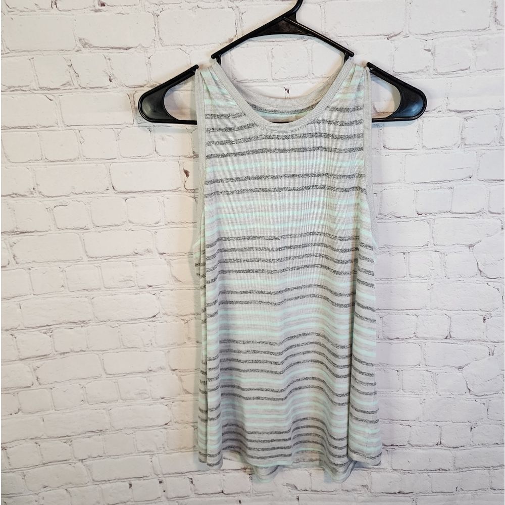 Women's Northcrest tank top, size Medium